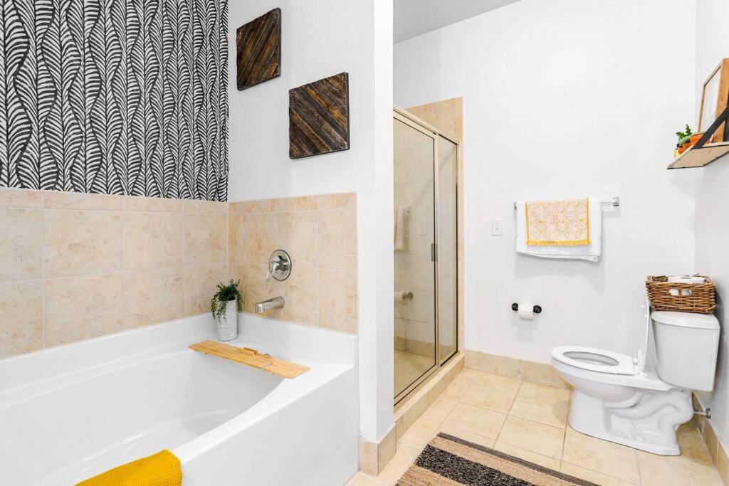 Entire Condo - Urban Safari In The Heart Of Atl Атланта Екстериор снимка