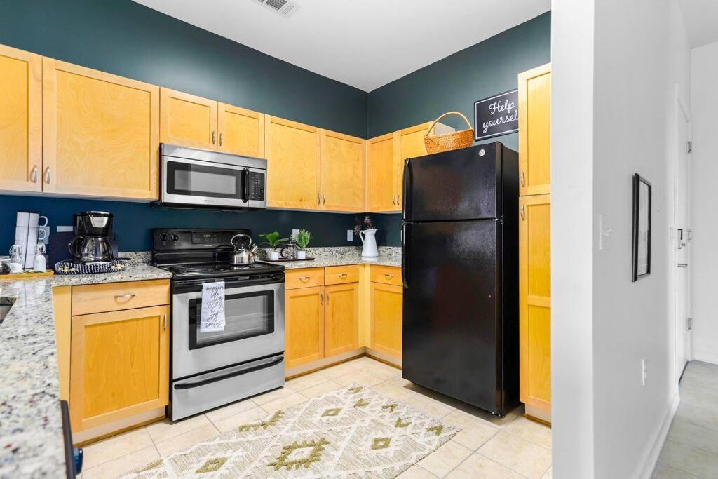 Entire Condo - Urban Safari In The Heart Of Atl Атланта Екстериор снимка