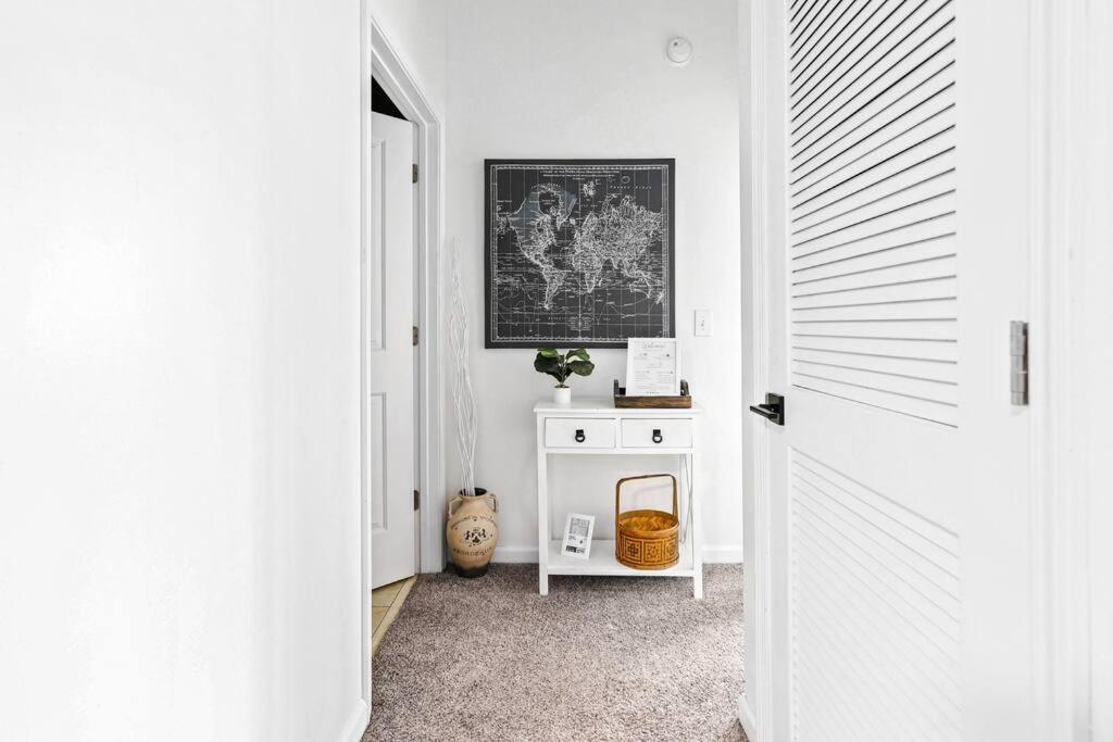 Entire Condo - Urban Safari In The Heart Of Atl Атланта Екстериор снимка